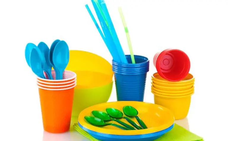 A partir de 2021 los utensilios de plástico estarán prohibidos en Europa