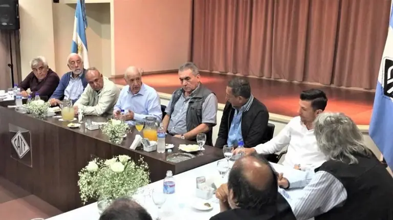 Lavagna dice que necesitaría 18 meses para salir de la crisis