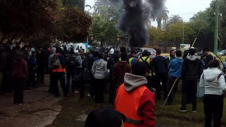 Cerró una fábrica de calzado deportivo que proveía a Nike: 120 empleados despedidos