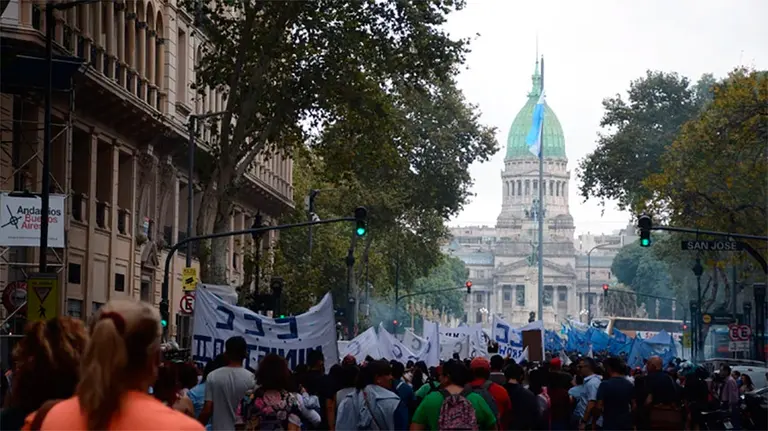 Gremios se manifestaron contra la política económica del Gobierno