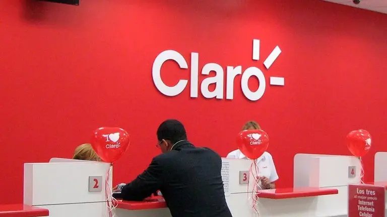 Claro devolverá importes indebidamente cobrados a clientes y ex usuarios