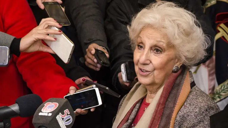 Estela de Carlotto contó que medió en la crisis: "Lo llamé a Alberto como a un amigo para que hable con Cristina"