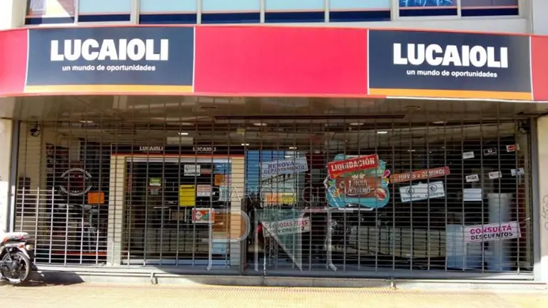 La cadena Saturno-Lucaioli cierra sus 30 locales y despide 500 empleados