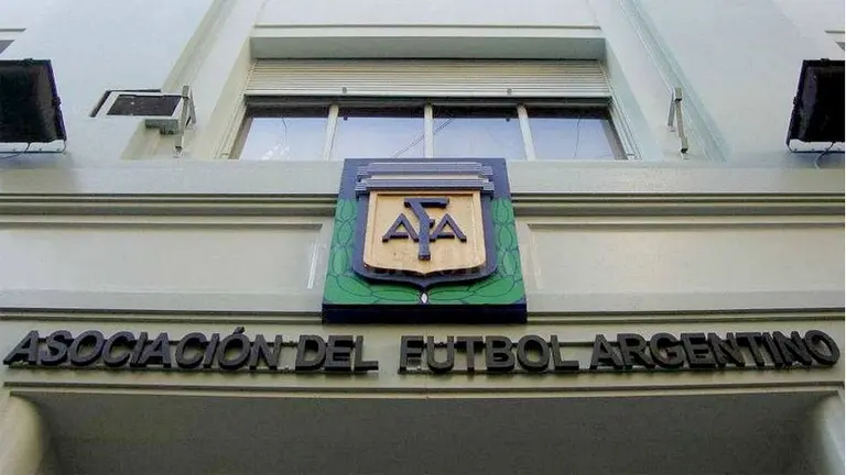 La AFA pondrá a votación si se incorporan las sociedad anónimas al fútbol: qué dicen los clubes