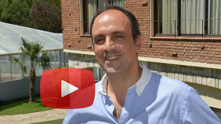 Escracharon a candidato de Cambiemos en un timbreo: "Usted es un mentiroso serial"