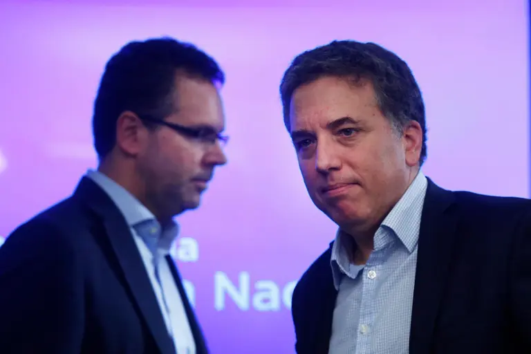 La trinchera anti corrida que prepara Macri para afrontar las PASO y el reclamo de Alberto Fernández al FMI