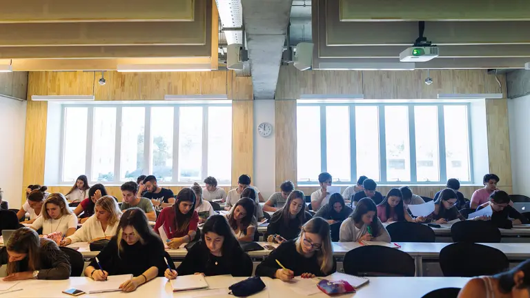 Practia, Microsoft e IAE Business School crean un "aula inteligente"