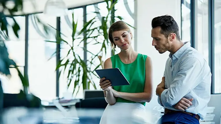 ¿Compartirías tu trabajo y tu sueldo?: la moda del "job sharing" se extiende en Europa