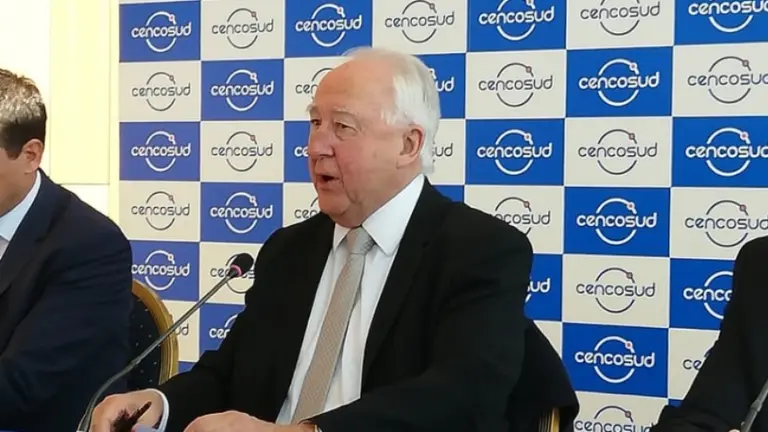 Cencosud toma medidas en Argentina y reduce los créditos
