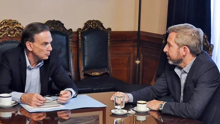 El peronista Pichetto y Rogelio Frigerio, ministro del Interior.