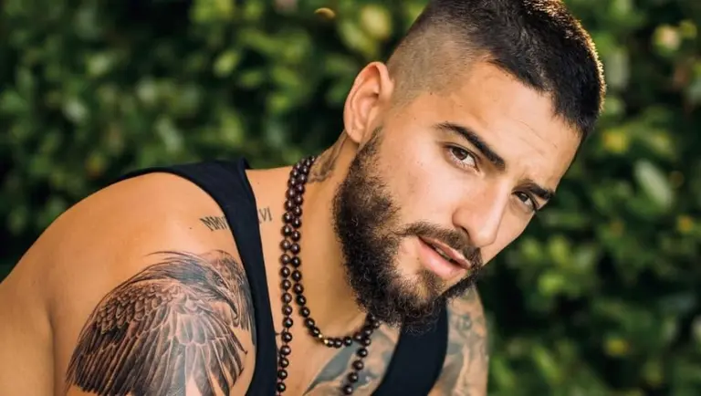 Maluma causa furor por una foto que publicó de cuando él era chico