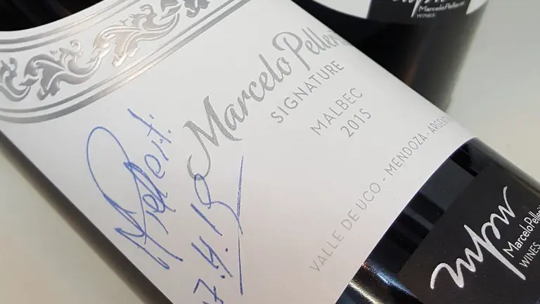 Concurso: participá por botellas firmadas por Marcelo Pelleriti