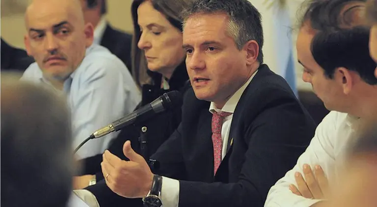 Se filtraron chats del ministro de Seguridad porteño con la Corte Suprema y el FdT denuncia "vínculos perniciosos"