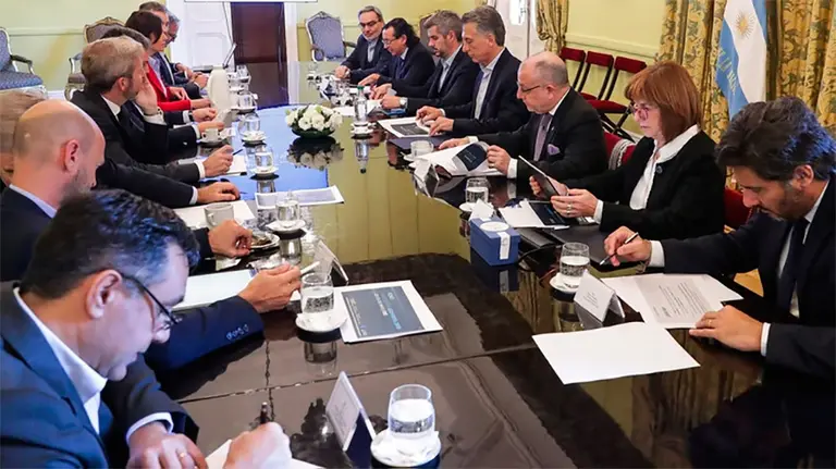 El Gobierno hizo autocrítica por la derrota electoral en Córdoba pero ratificó su estrategia política