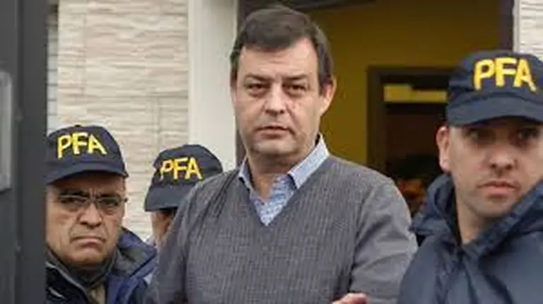 El ex contador aseguró que los Kirchner tienen "una fortuna de u$s10 mil millones"