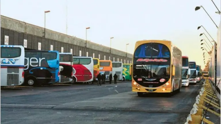 Extienden la concesión de la terminal de Retiro con "beneficios" para su dueño