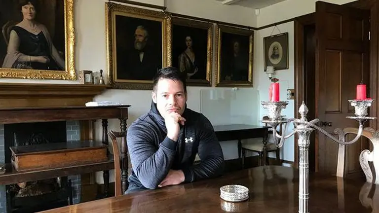 Descubrió que era hijo no reconocido de un lord inglés y heredó una mansión de 50 millones de libras