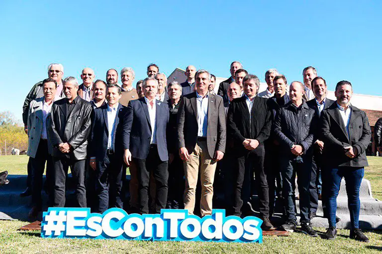 Respaldo de intendentes bonaerense a la candidatura de Alberto Fernández