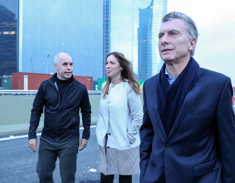 Macri inauguró el Paseo del Bajo y apuntó al kirchnerismo: "Terminamos las obras con el dinero que acababa en bolsos por el aire"