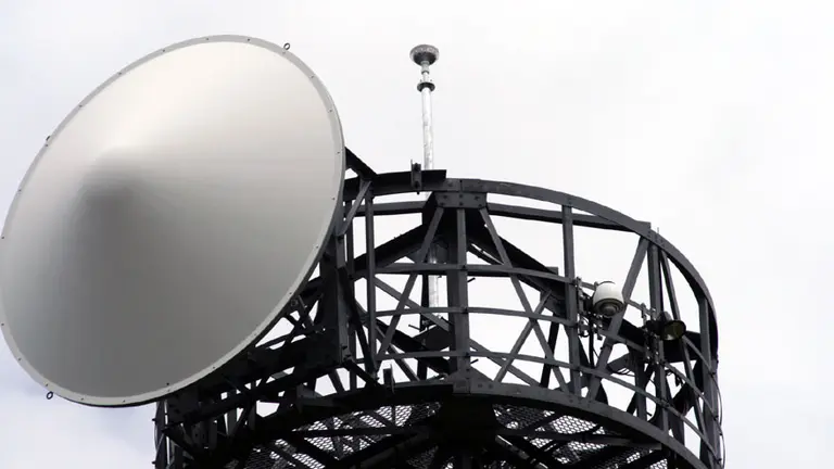 Una protección contra los rayos basada en una idea de Tesla crece en la Argentina