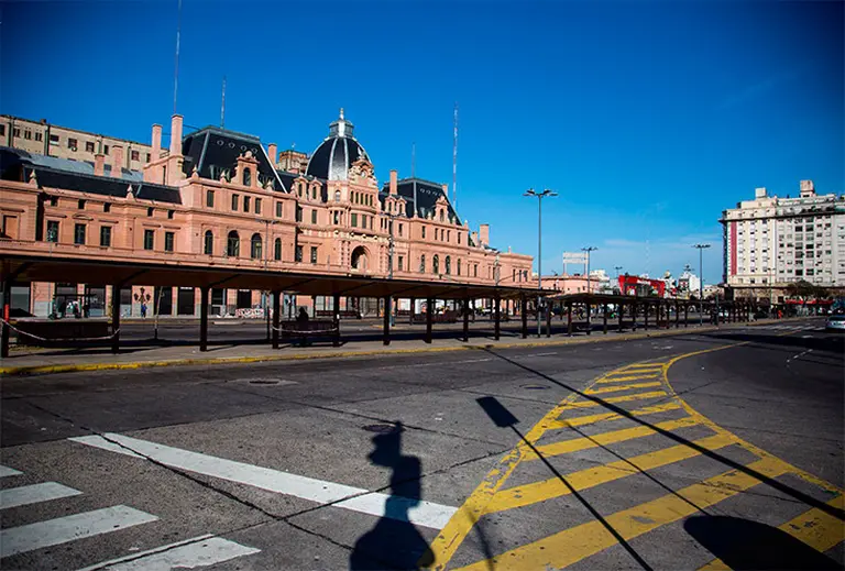 Conforme con el paro, la CGT le pide a Macri respuestas para poder "vivir dignamente"