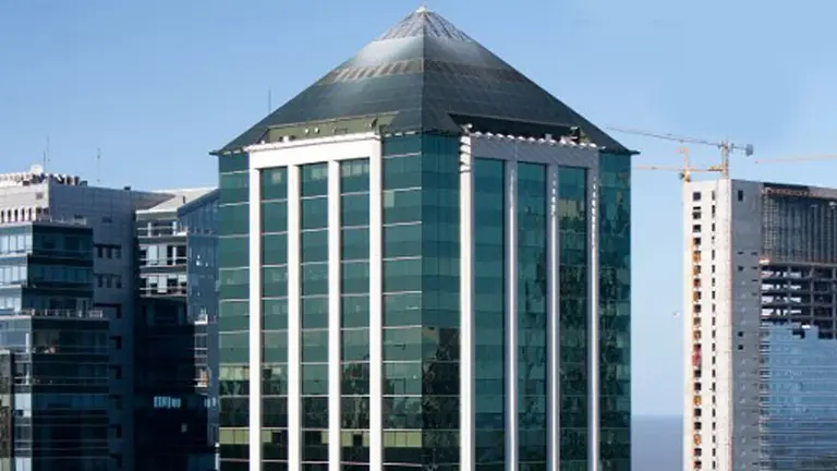 Aerolíneas vuelve a rematar sus oficinas de la Torre Bouchard: base u$s15 millones