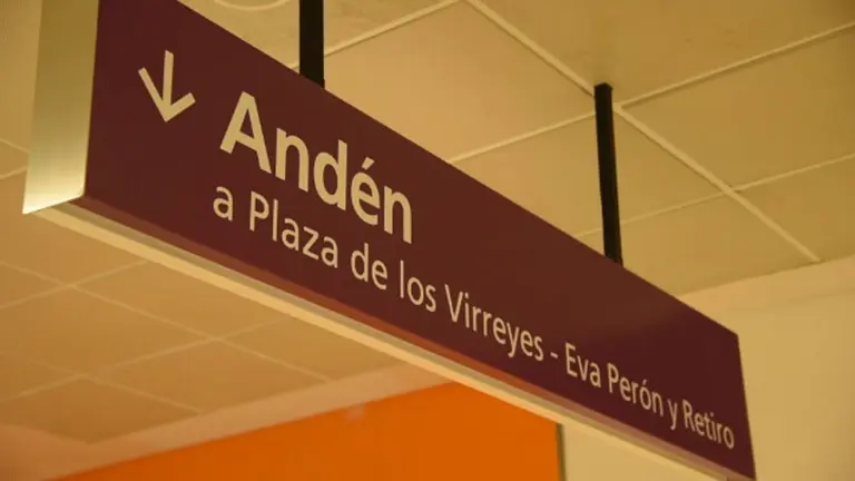 El subte E suma tres nuevas estaciones: Correo Central, Catalinas y Retiro