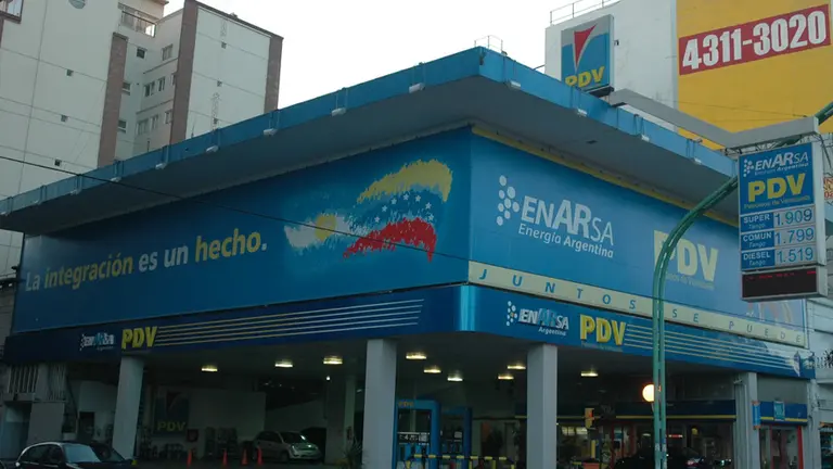 La petrolera PDVSA cerró su última estación de servicio en la Argentina