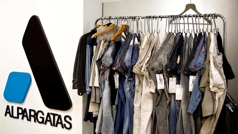 Una empresa chaqueña compró la planta textil correntina de Alpargatas