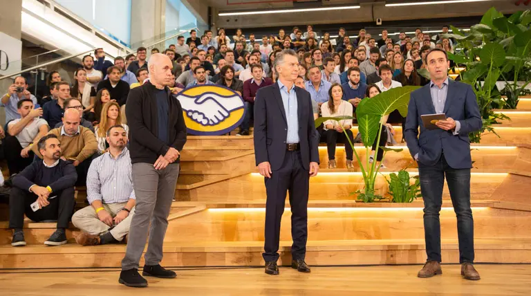 Doblete de Mercado Libre: estrena sede y se promulga la ley de economía del conocimiento que promueve su actividad