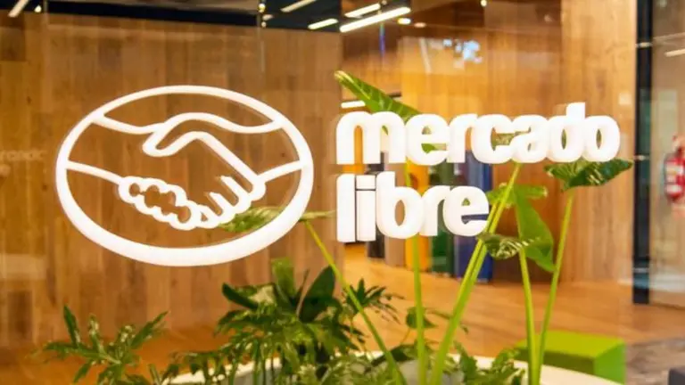 Las acciones de Mercado Libre se dispararon un 20% tras presentar su balance: ¿cuánto vale la empresa?