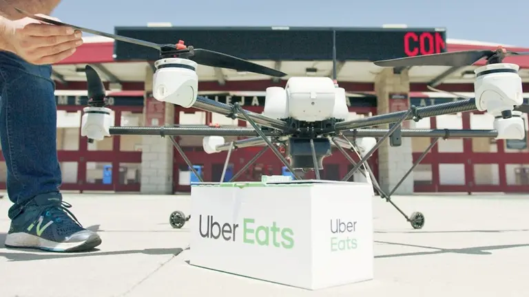 Uber suma pedidos de McDonalds con drones y replantea su presencia en Argentina tras fallo judicial