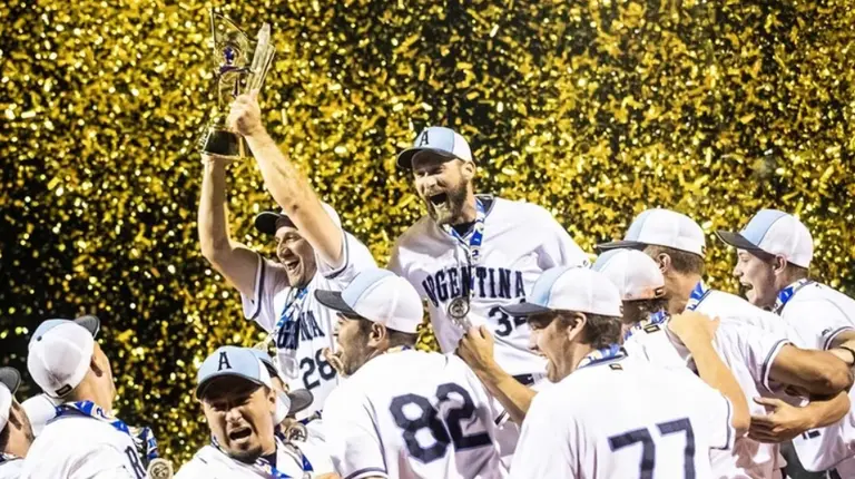 Histórico: la selección argentina se consagró campeona en el Mundial de softbol