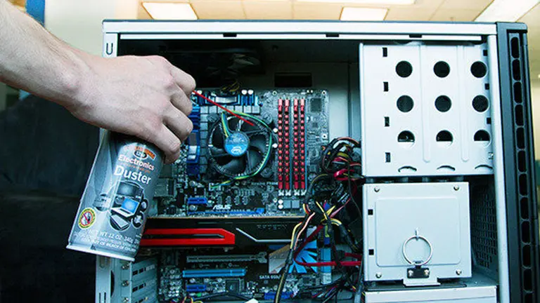 ¿Cómo limpiar a fondo su PC para que no sea la "cloaca" de su escritorio?