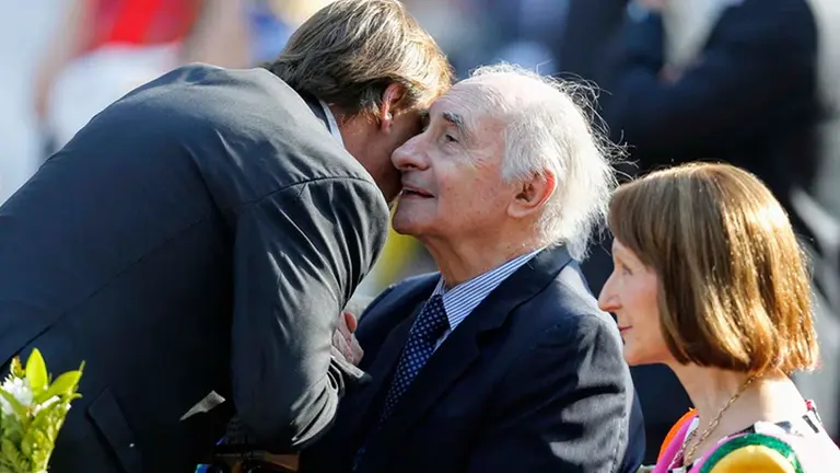 El expresidente Fernando de la Rúa se encuentra internado en muy grave estado