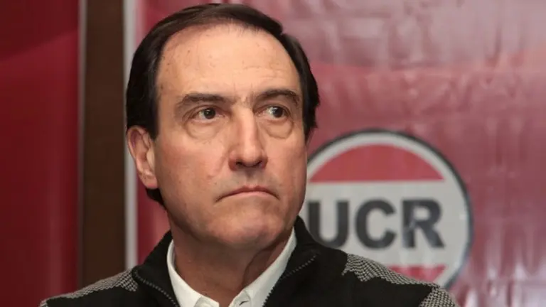 "La caída de De la Rúa se dio por falta de apoyo de la oposición"