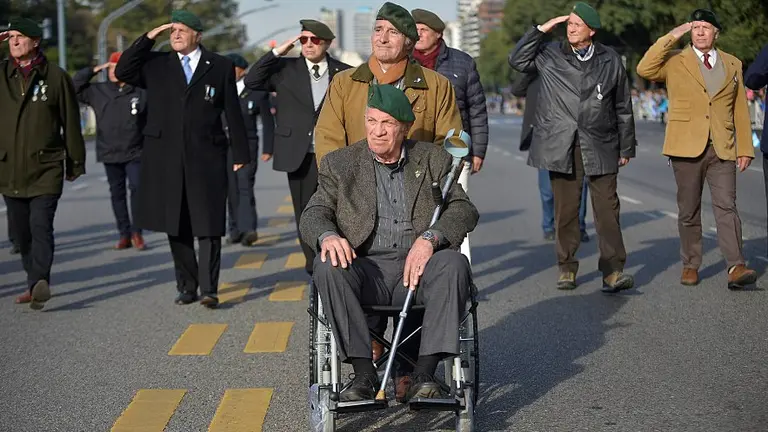 Aldo Rico llamó a los militares a levantarse contra el Gobierno: "Hoy la patria es una anarquía"