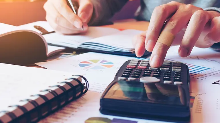 Según Moody’s, estos son los cuatro problemas que aumentan el riesgo crediticio en América Latina