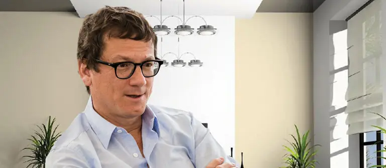 Para el titular del HSBC, el "dólar no debería atrasarse mucho más" y habló de un "veranito" económico permanente