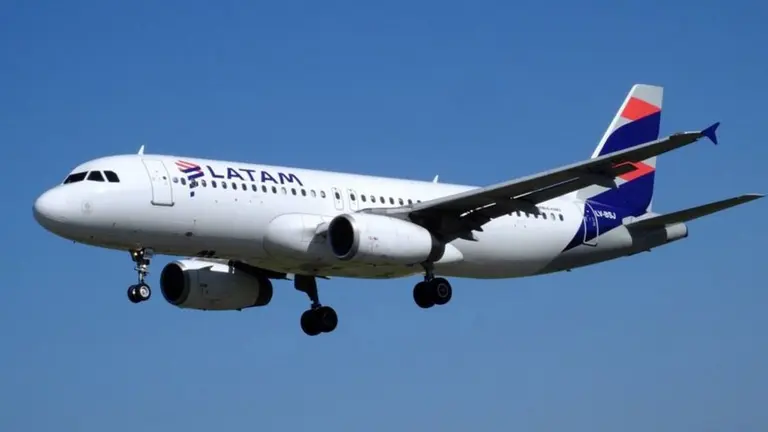 Pilotos de LATAM Argentina plantean separarse de APLA y crear nuevo sindicato