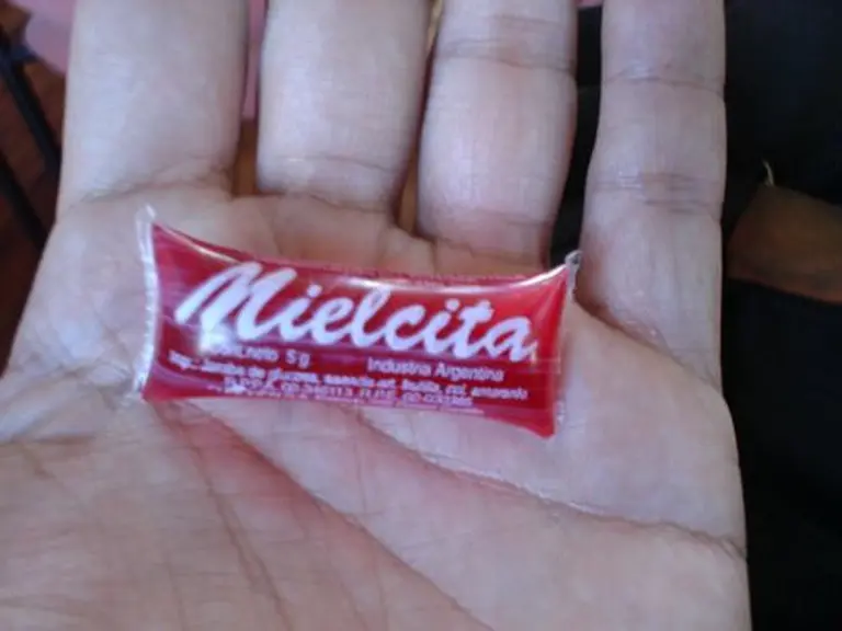 Cerró la fábrica de las tradicionales golosinas "mielcitas": deja a 150 trabajadores en la calle