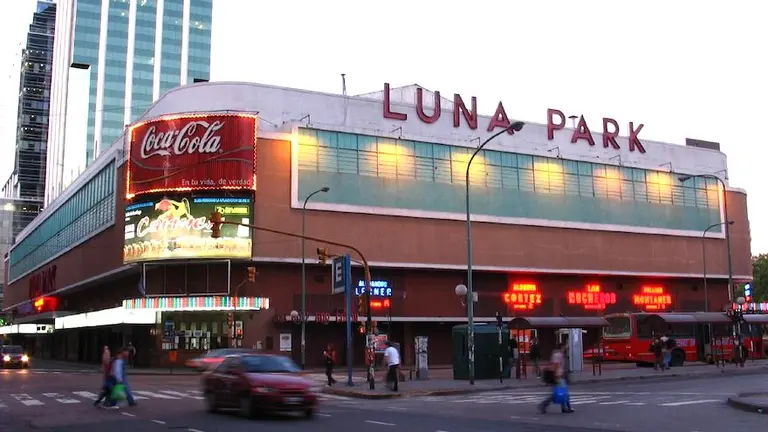 Luna Park: quién es el empresario que podría quedarse con su gestión y qué planes tiene