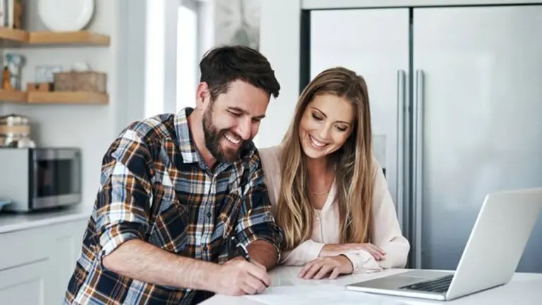 Cómo es la regla del 80/20 para organizar tus finanzas y por qué es eficiente