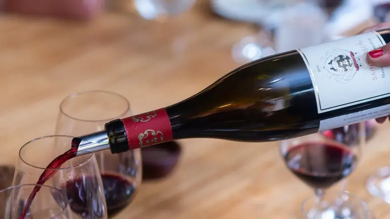 Una bodega argentina presenta en el país vinos franceses de clase mundial