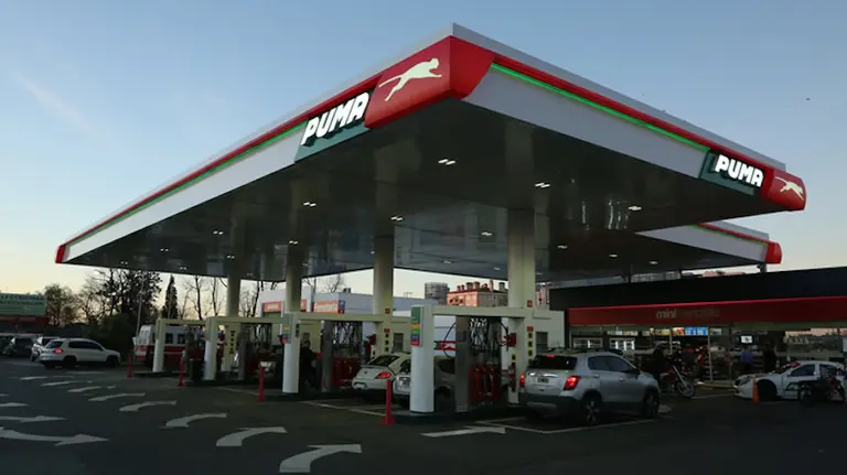 ¿Odebrecht de las naftas?: los negocios oscuros de Trafigura, dueña de Puma, señalada por corrupción en varios países