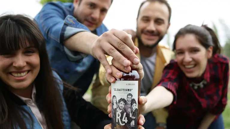 Concurso: Vinos y Bodegas junto a La Liga de Enólogos, para celebrar el mes del amigo