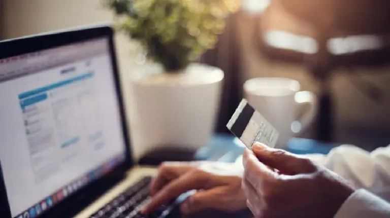Llega el Cyber Monday: ¿los consumidores prefieren descuentos o cuotas?