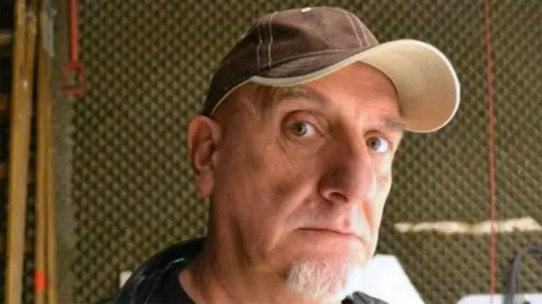 Juan Acosta coimeó a la policía mientras daba una entrevista en vivo: "Le di dos gambas "