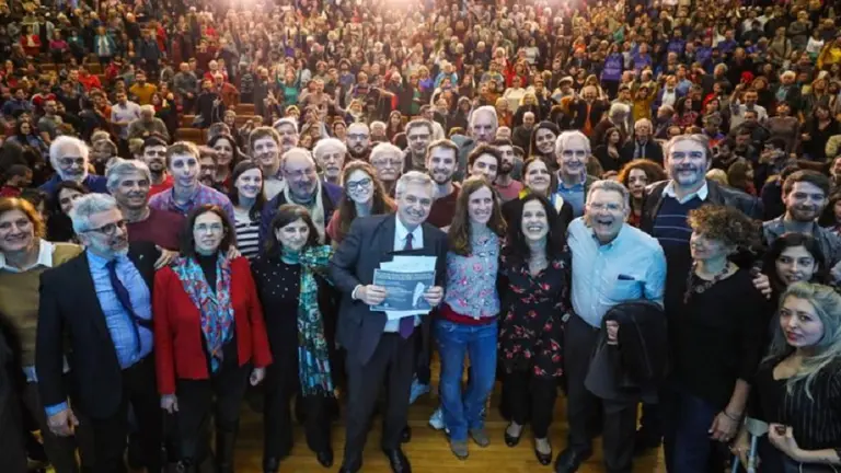 Alberto F. prometió volver a crear el Ministerio de Ciencia y Tecnología, que se financiará con intereses de Leliq