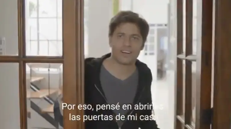 El nuevo spot de Axel Kicillof: muestra su casa, cuenta su CV y habla de sus orígenes